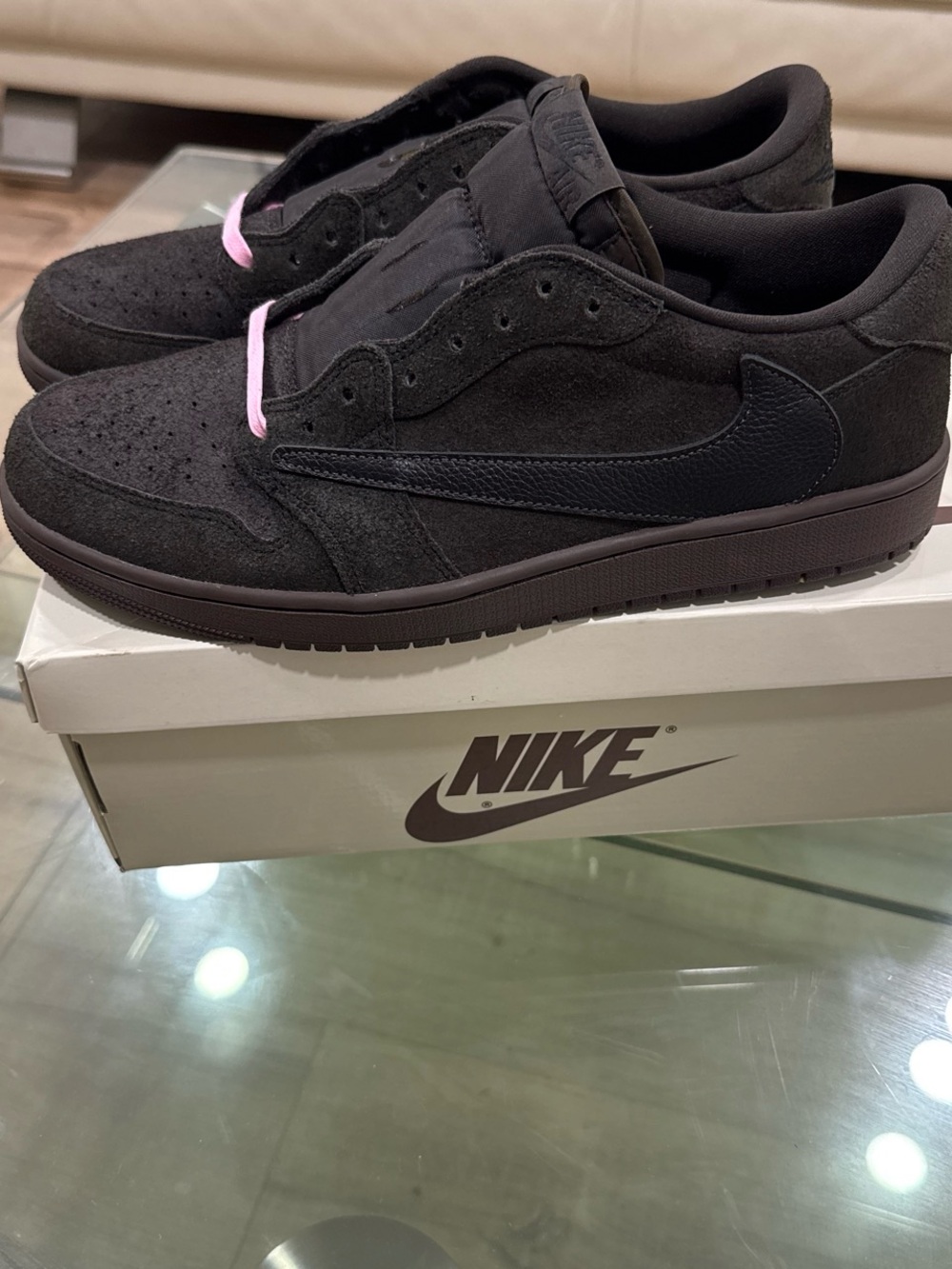 Travis Scott Jordan 1 low retro OG Velvet Brown